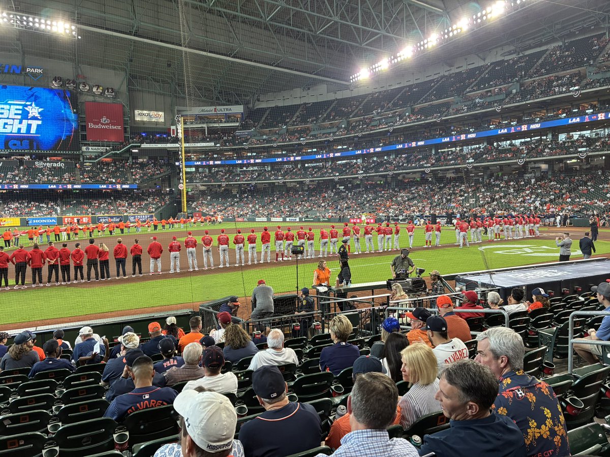 MattRobertsBU's tweet image. My #Squad #RepTheHalo 

#OpeningDay