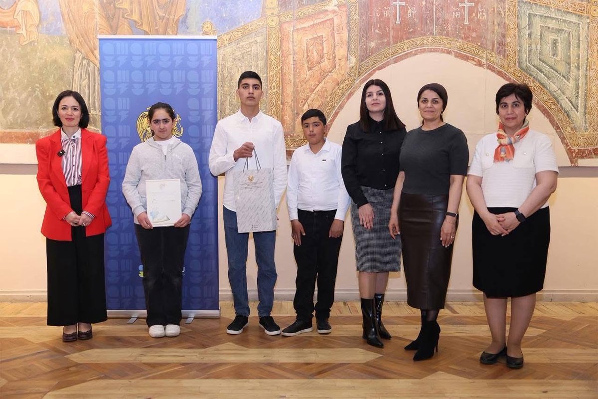 NgoShams's tweet photo. Today, the students of Hovtashen Secondary School, accompanied by our President H. Bakoyan, attended the award ceremony for the “Let’s Sing and Dance in Our Mother Tongue” video competition, where students achievement highlighted the friendship between the Yezidis and Armenians. https://t.co/FzlFdZfk0E