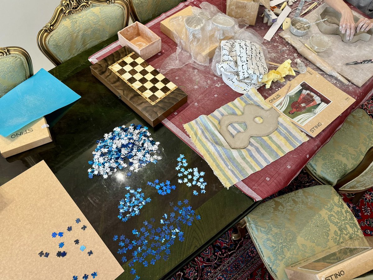 عاری tweet media