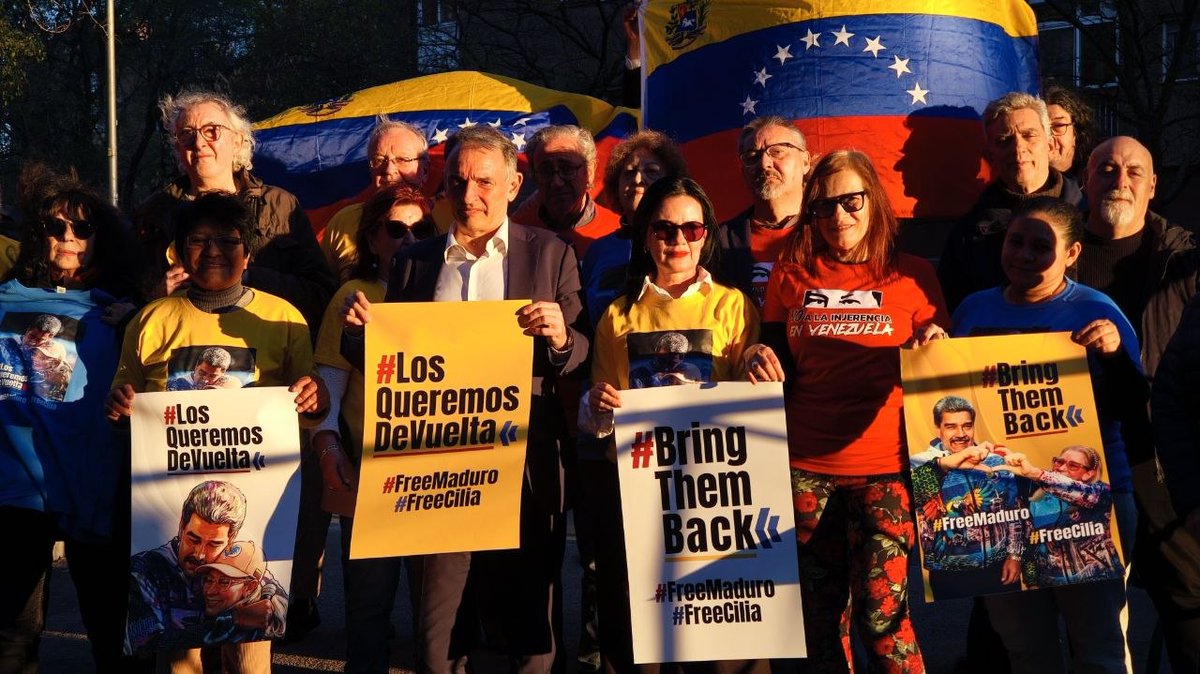 Enrique Santiago tweet media