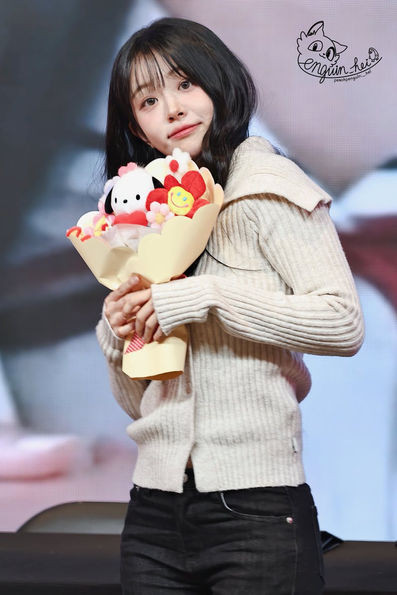 peachpenguin._.hei tweet media