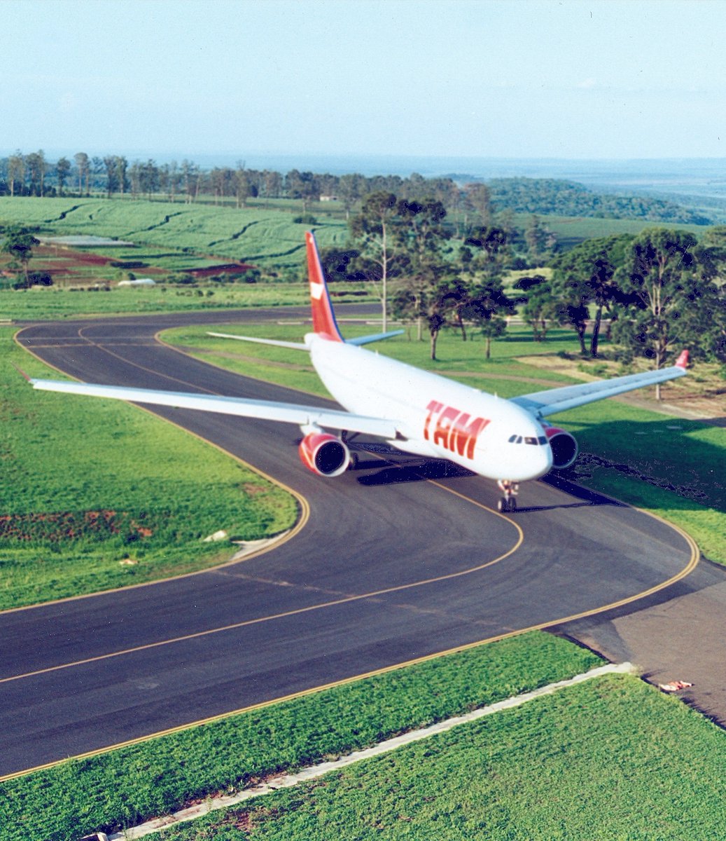 A330-200 da TAM chegando em São Carlos para manutenção

Foto: Arquivo Flap