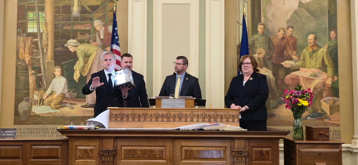 The NH Senate tweet media