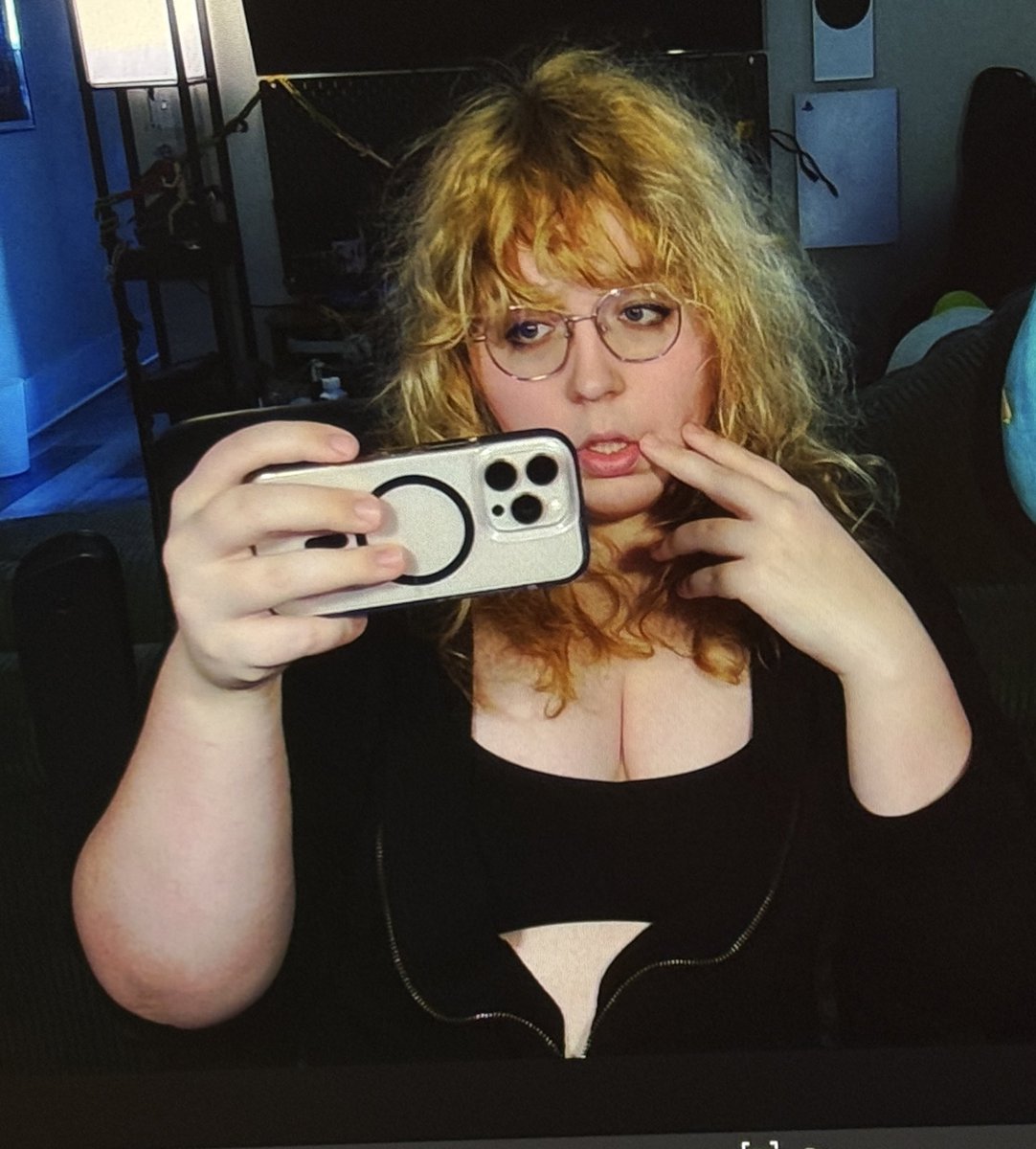 PiperIsHyper tweet media