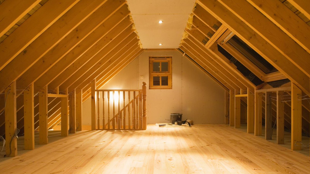 PlanningLens's tweet photo. Loft conversion planning permission approval rates vary massively between councils. 

Some approve 90%+, others are well below 70%. 

Check yours free → https://t.co/SOz8vhWwa3 https://t.co/62tQeHueTO