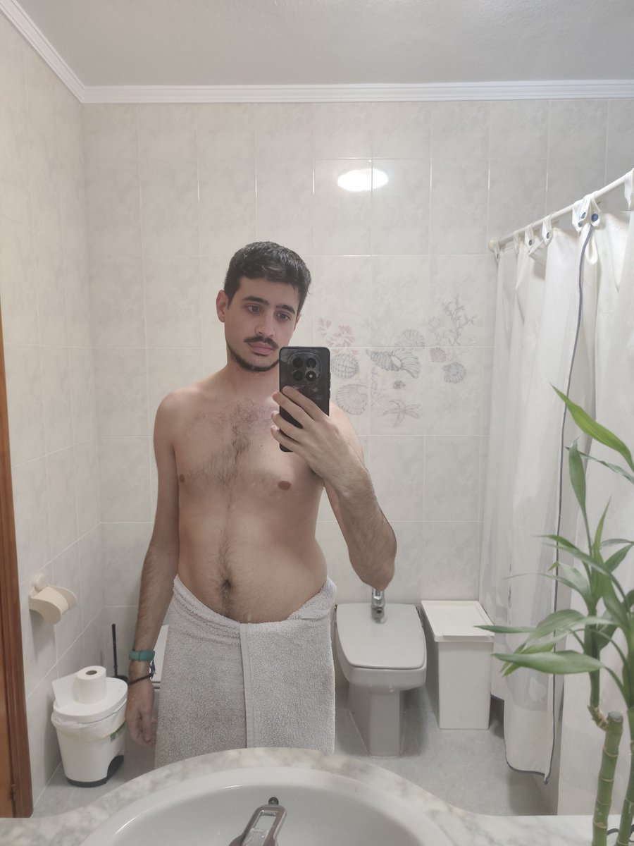 Alex1998 tweet media