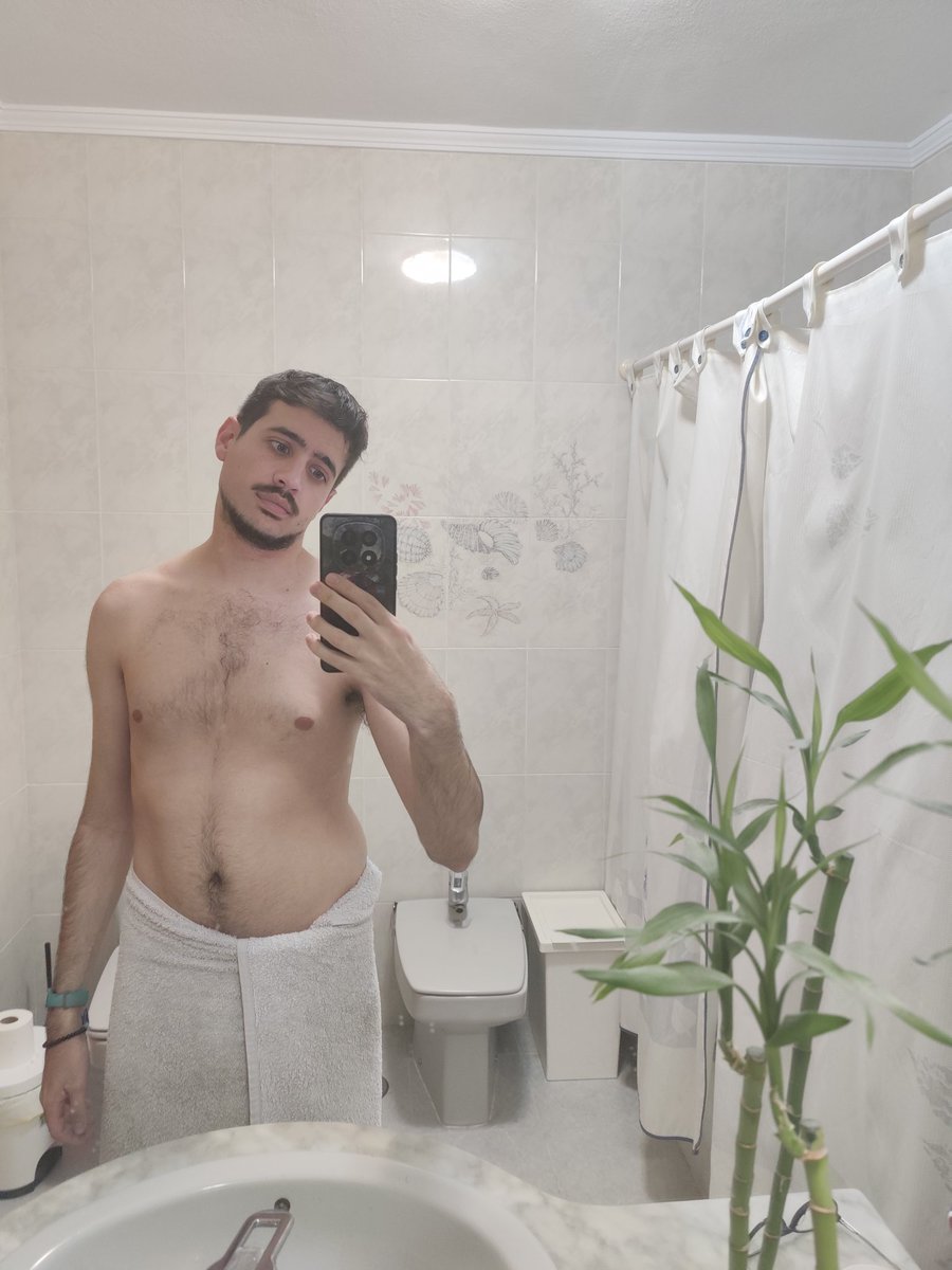 Alex1998 tweet media