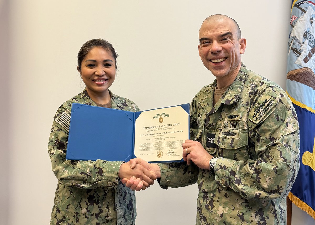 NAVSUPBSC's tweet photo. ⚓🇺🇲 Congratulations to Lt. Cmdr. Melanie Martins on receiving the Navy and Marine Corps Commendation Medal!

Capt. Juan Carlos Uribe presented the award in recognition of Martins' meritorious service from 2023 to 2026. #USNavy #NavyLogistics #BravoZulu 📸 Courtesy photo https://t.co/6fRM6vs8Vc