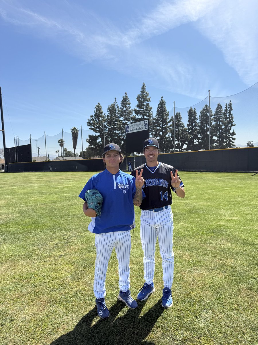 SBVC_BSBL's tweet photo. Game Day #29 🐺
🏡 VS Barstow 
Starting on the hill: SOPH RHP @David_Kubotsu 
Uniform: Black on Pinstripes 🎩🦓 https://t.co/KTPA2NnSVL