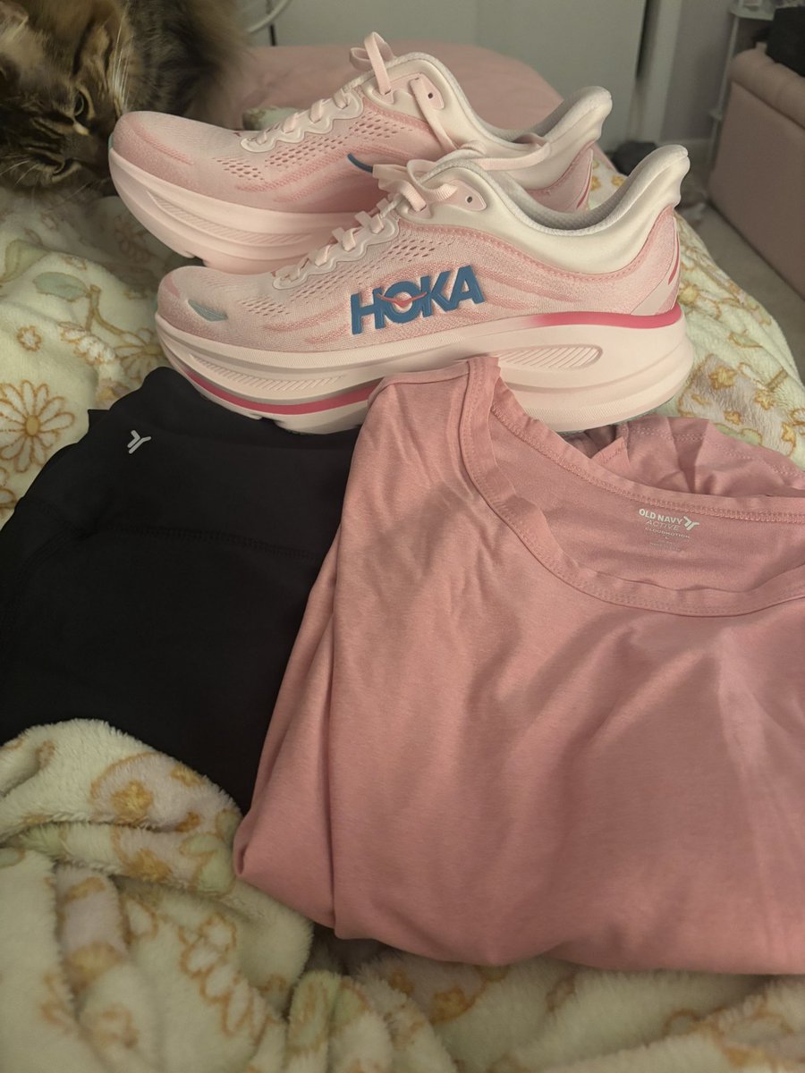 emily⁷ IS SEEING BTS BARRICADE tweet media