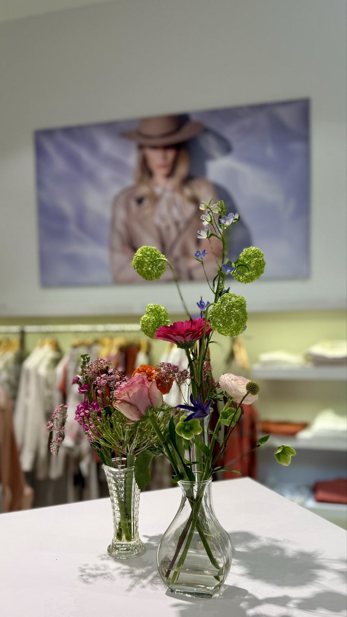 ewd's tweet image. De bloemen staan. #Spring #Fashionshow #MarcCain