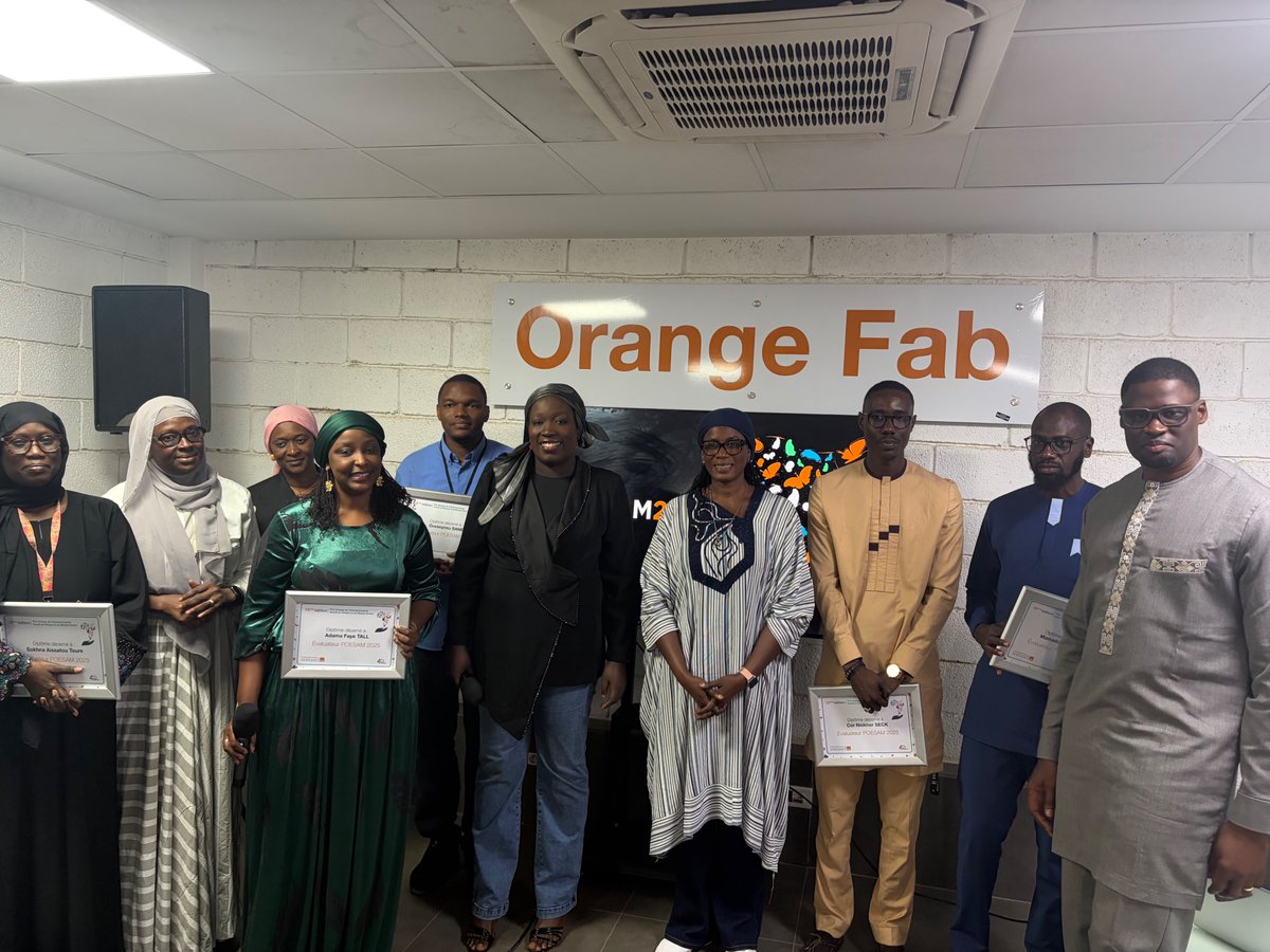 ODCSenegal's tweet image. Retour en images sur notre masterclass "Elles nous inspirent", avec des femmes qui font bouger les lignes.

Un moment également marqué par la reconnaissance de nos évaluateurs POESAM pour leur engagement précieux 🤝
Et le lancement officiel de POESAM 2026 
#WomenInTech
#POESAM