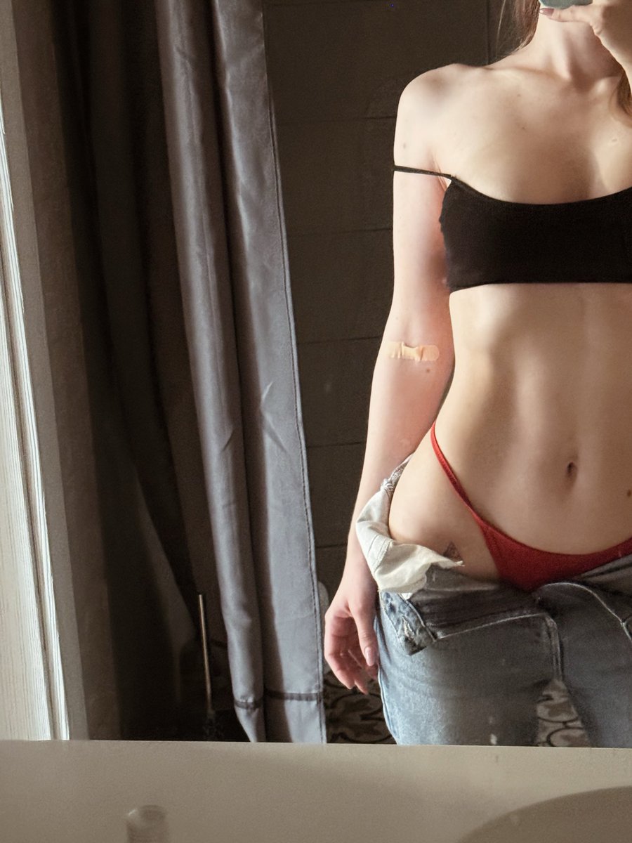 валіум tweet media