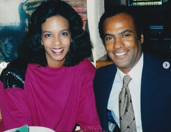 BlackMediaHub's tweet photo. Huey P Newton and his second wife, Fredrika. They were married from 1984 to Huey’s death in 1989. https://t.co/dFUIWAMytL
