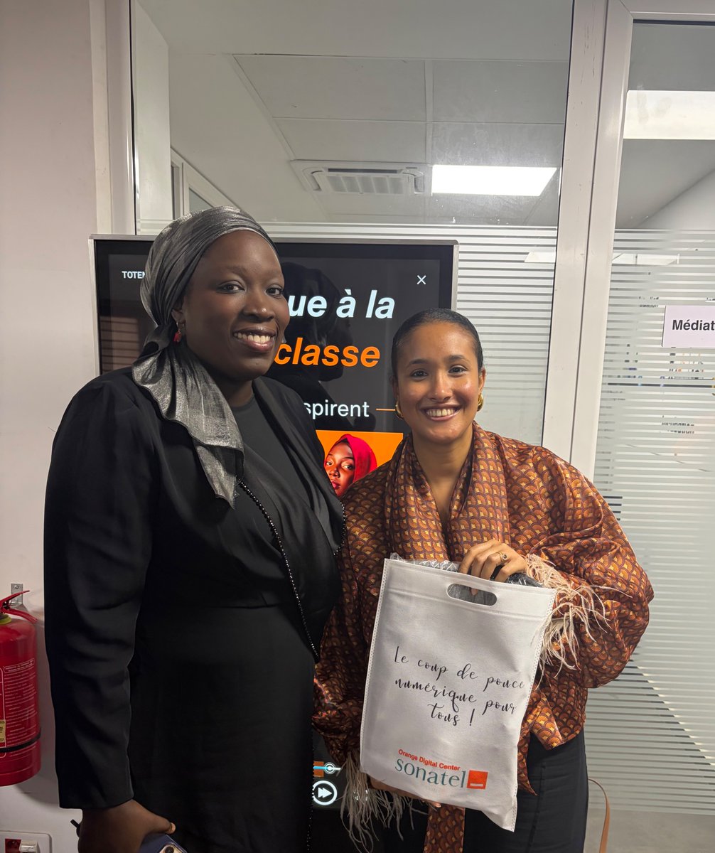 ODCSenegal's tweet image. Retour en images sur notre masterclass "Elles nous inspirent", avec des femmes qui font bouger les lignes.

Un moment également marqué par la reconnaissance de nos évaluateurs POESAM pour leur engagement précieux 🤝
Et le lancement officiel de POESAM 2026 
#WomenInTech
#POESAM