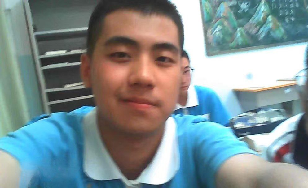 耀阳，新人报道！！！🌈 tweet media