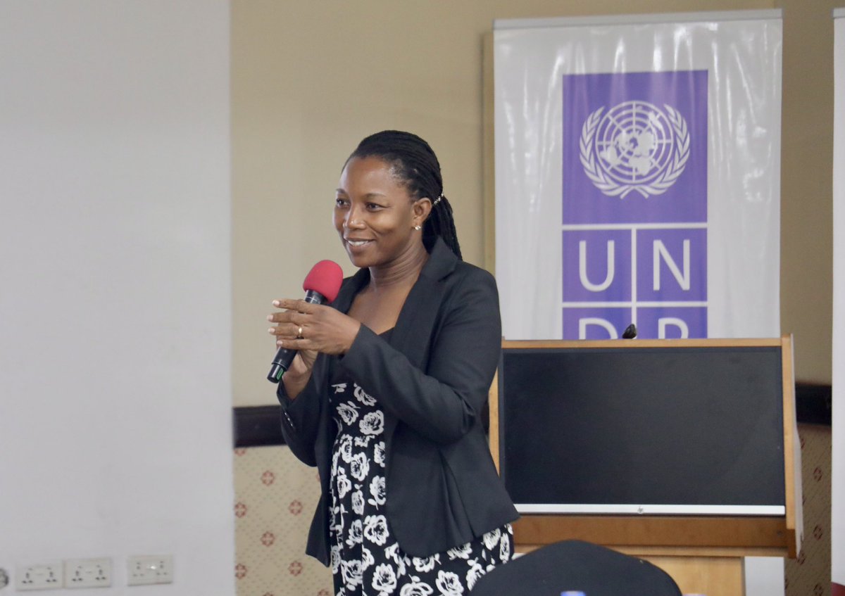 UNDPGhana's tweet photo. Day 2 of 🇬🇭’s forum on P/CVET, participants highlighted the role of gender in countering extremism.

Gender dynamics shape recruitment, radicalization & responses differently for men, women, boys & girls. Integrating these perspectives is key to a comprehensive, inclusive, and sustainable P/CVET approach in Ghana.

#ResilientCommunities #PVE #FundingWindows