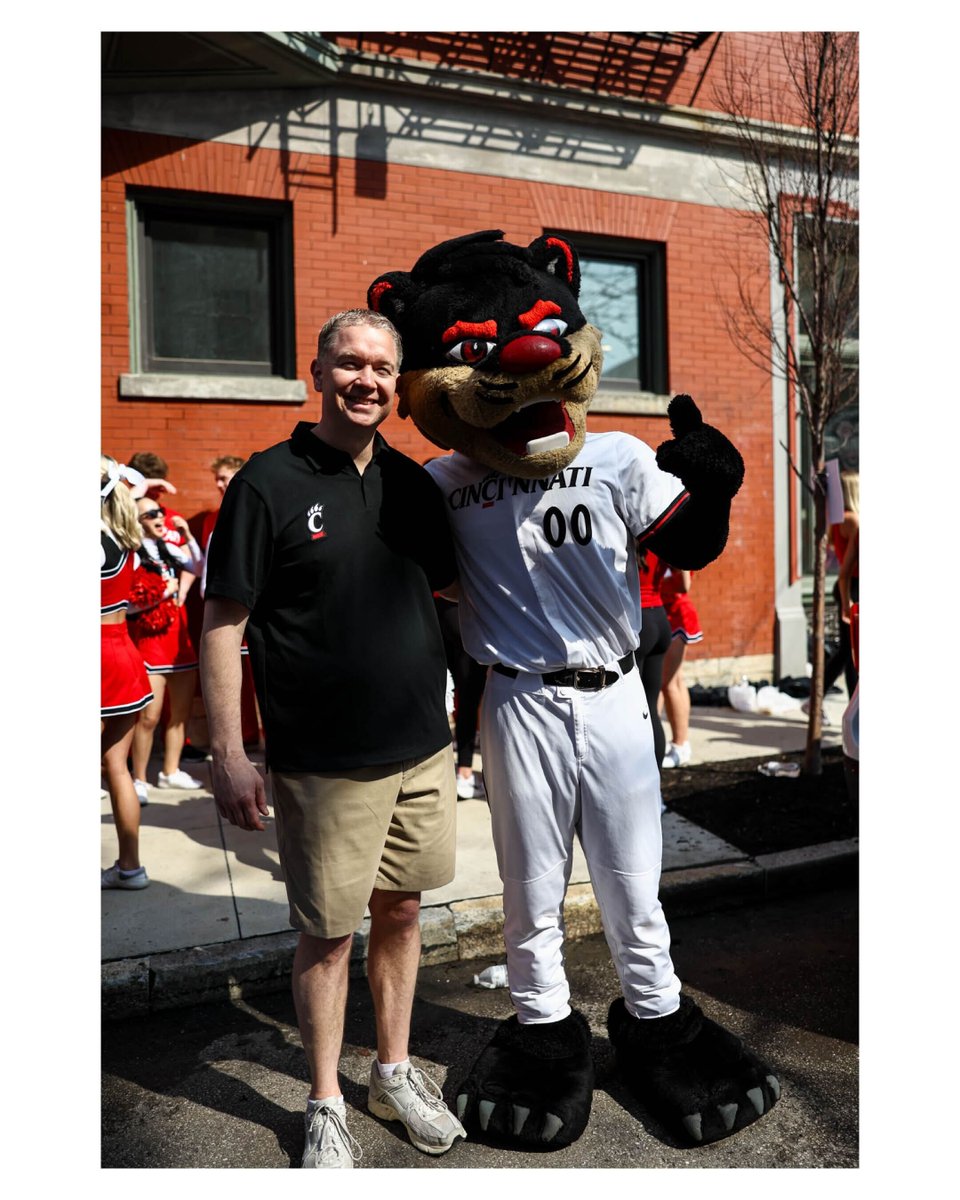 Cincinnati Bearcats tweet media
