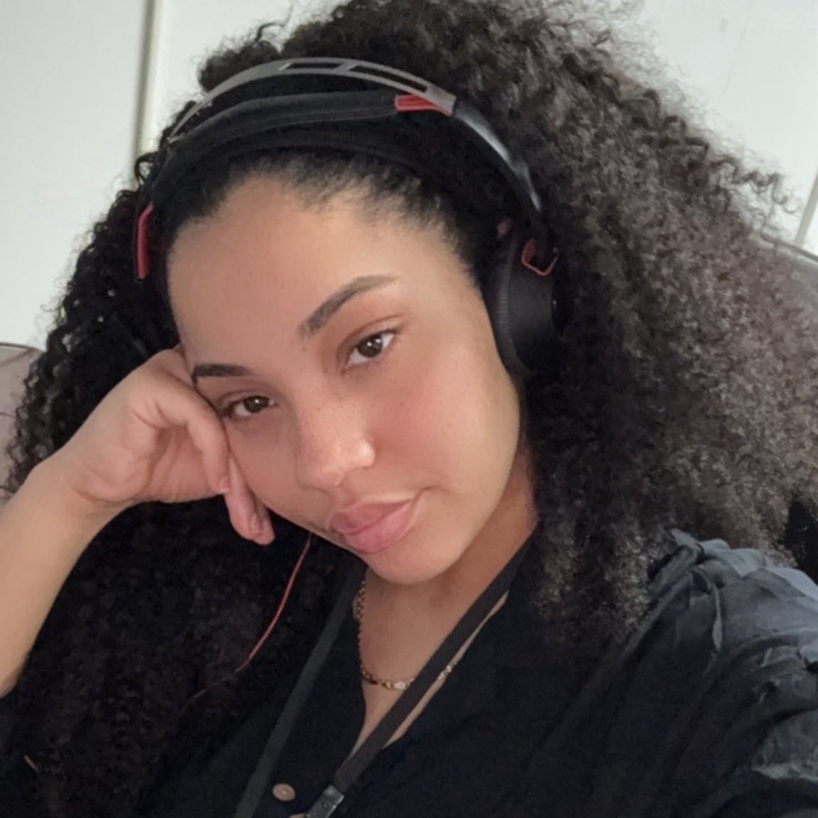 Dani98Santos's tweet photo. #NewProfilePic https://t.co/j5WrfXlbRR