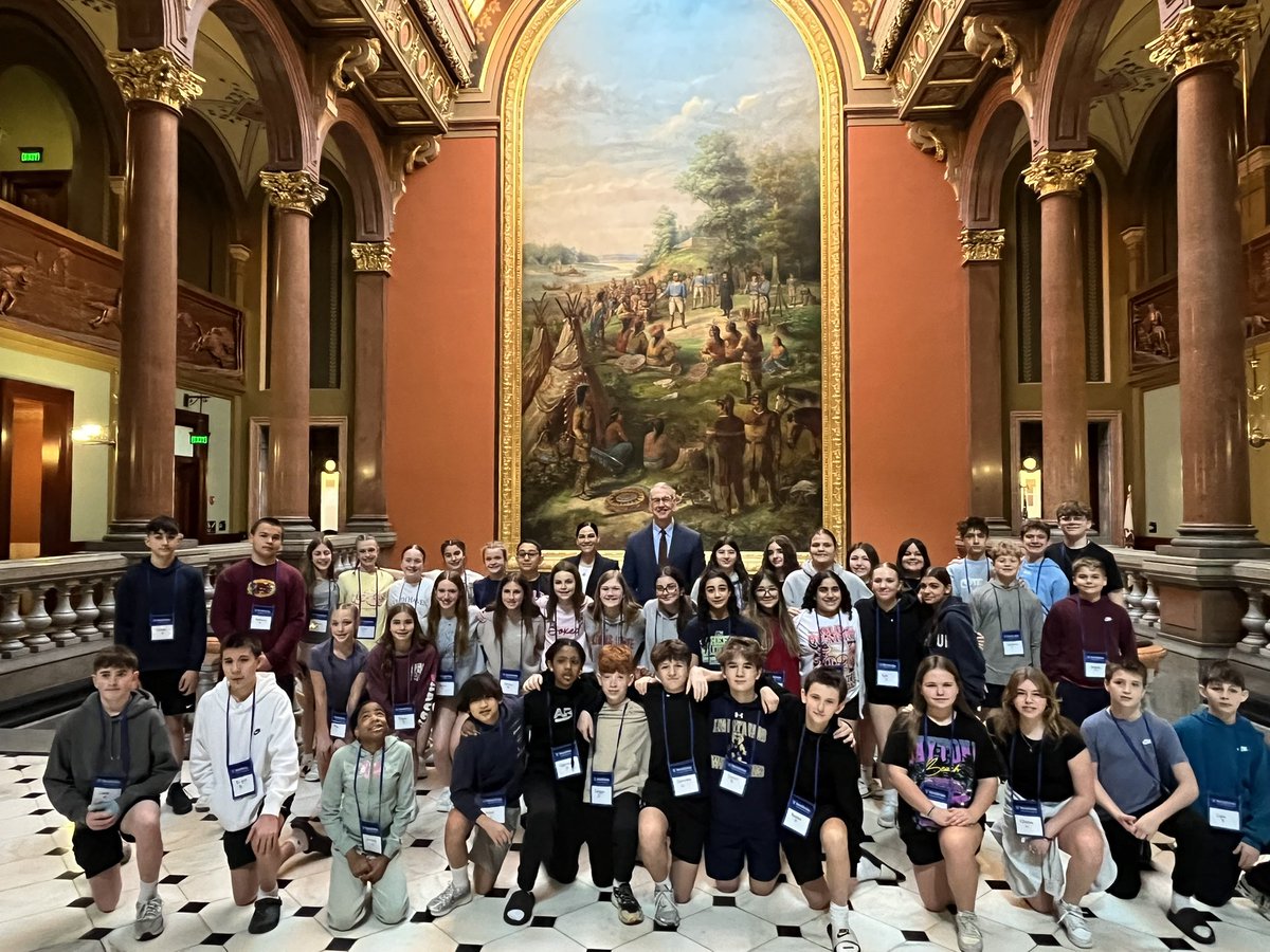 Lauren Lysy tweet media