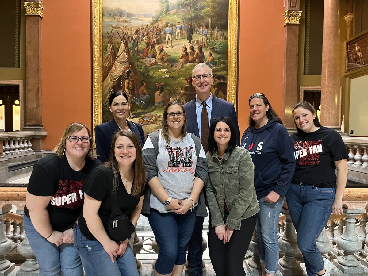 Lauren Lysy tweet media