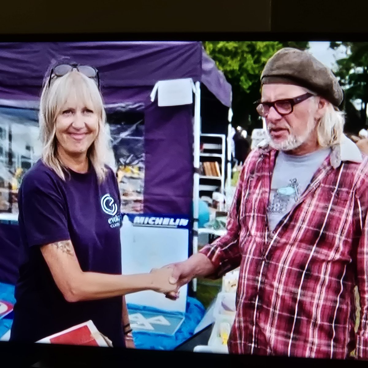 Chris Hak tweet media