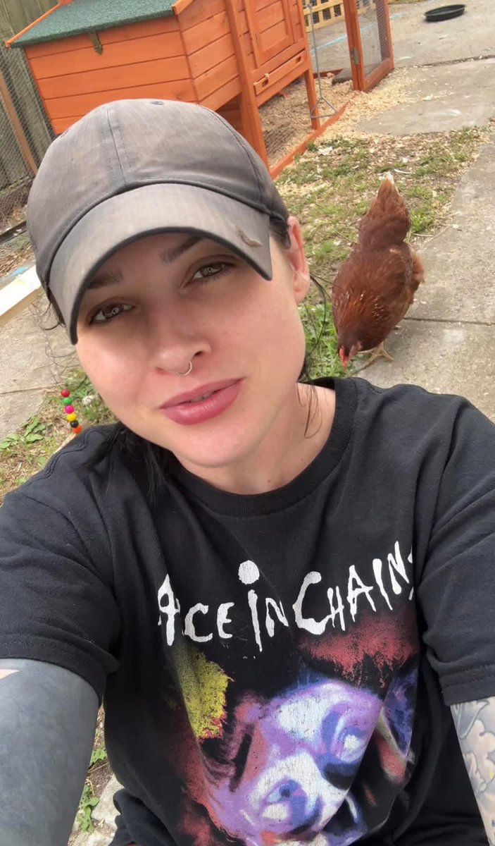 katemarkkate2's tweet photo. 🐓 💕 https://t.co/H7dxETpZTc