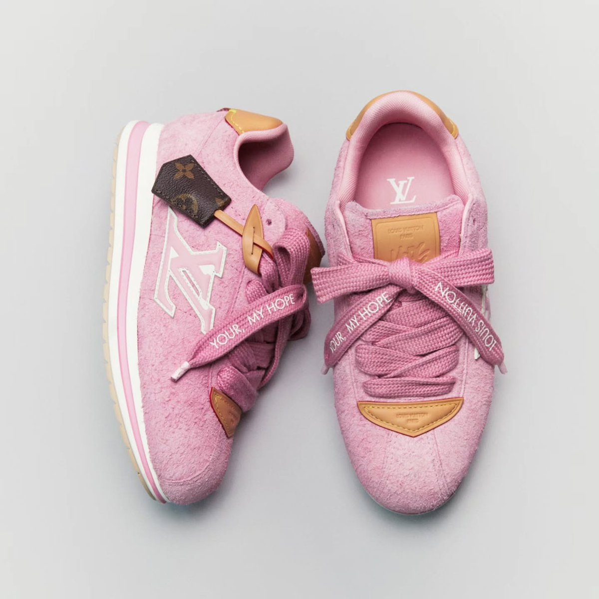 JustFreshKicks's tweet photo. OFFICIAL PROMO: J-Hope x Louis Vuitton LV BUTTERSOFT Sneaker 🌸✨

🗓️ May 2026 https://t.co/w66bkGpUM1