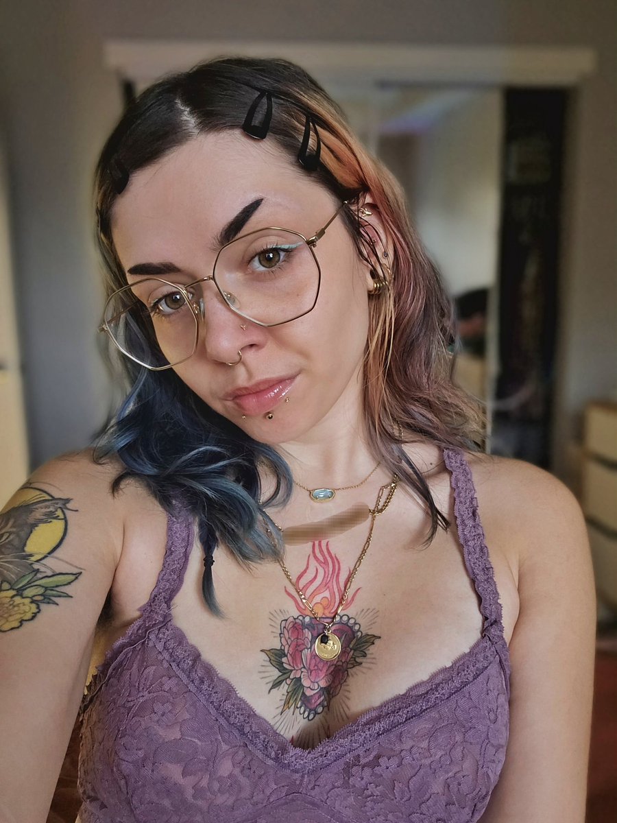 blu_ry_'s tweet photo. My birthday is in one week π₯° Act accordingly
#findom #fincuck #findomme #paypig #whaledrain #whalesub #wishlist #findombrat #brattydomme #flipoff #flipofffetish https://t.co/1p57E2wEFg