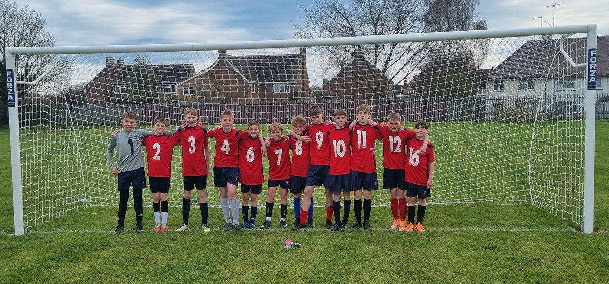 Huxlow PE tweet media