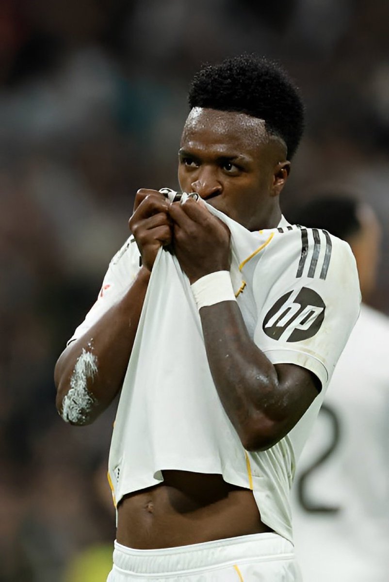 عزيز tweet media