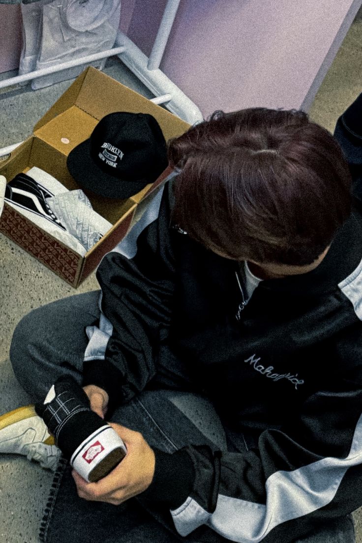 𝓑𝓲𝓻𝓾 tweet media