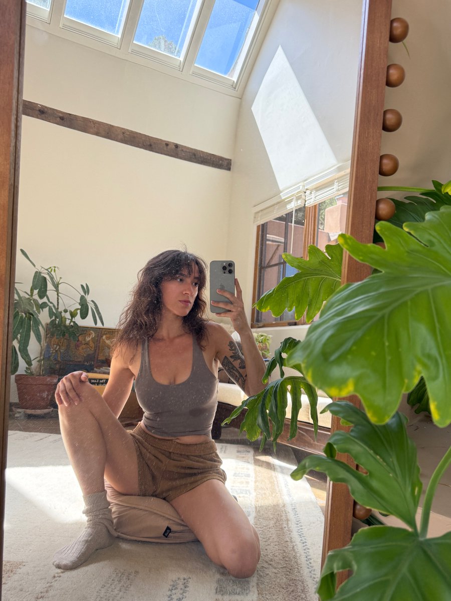 CHLOÉ HAPPE tweet media