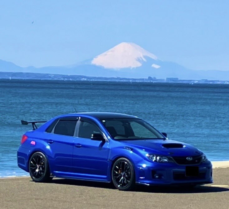 i_GVB_non's tweet photo. #スバル乗りと繋がろう2026春

休日は暇さえあれば
房総の海＆お山を走ってます🚙

3月の
一番綺麗な富士山とGVさん✨ https://t.co/js1rZexhmy