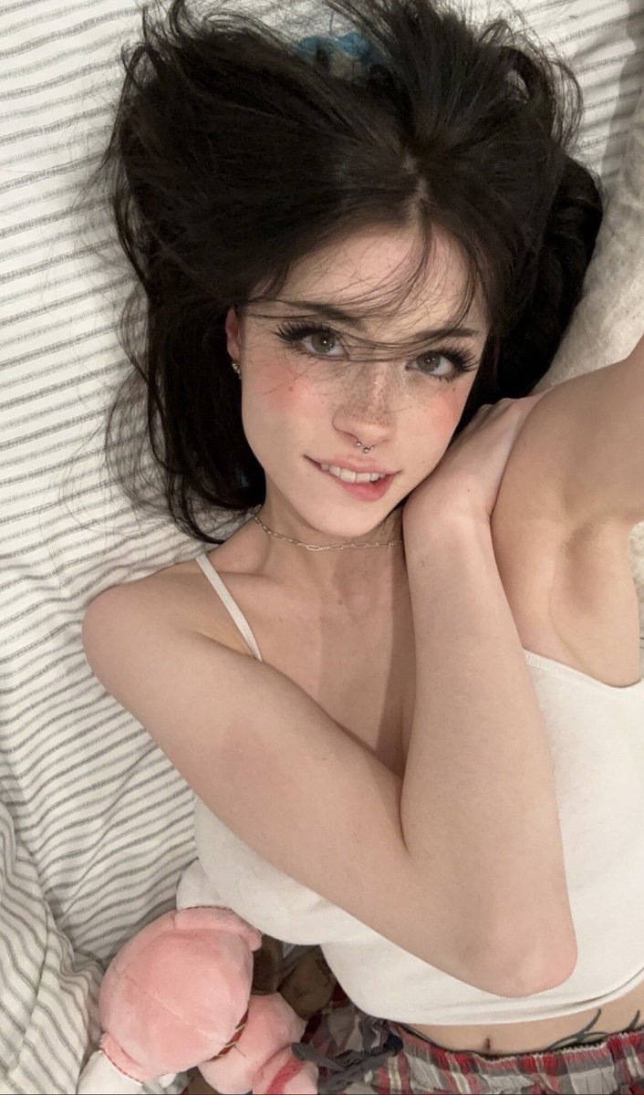 Hannah Owo tweet media