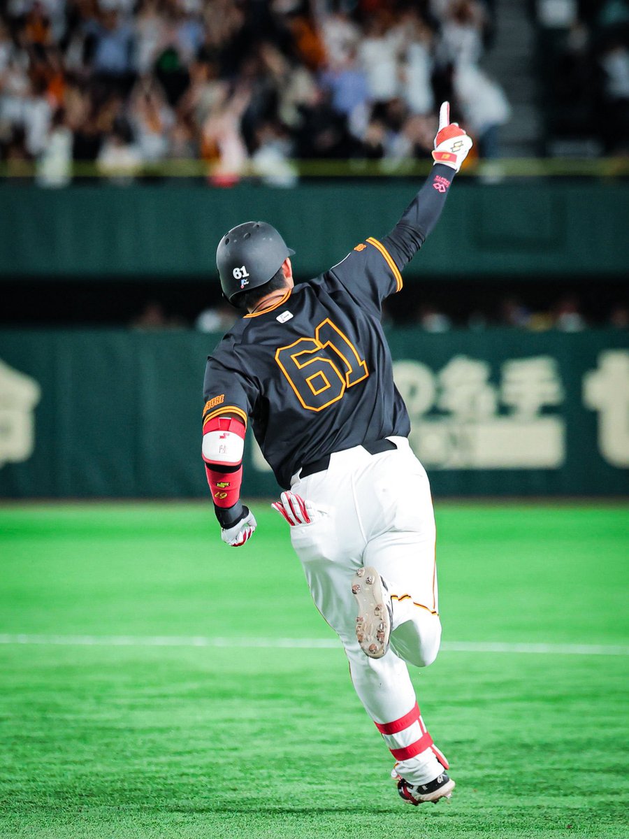 BLACK@ｷﾑ兼栗まんじゅう tweet media