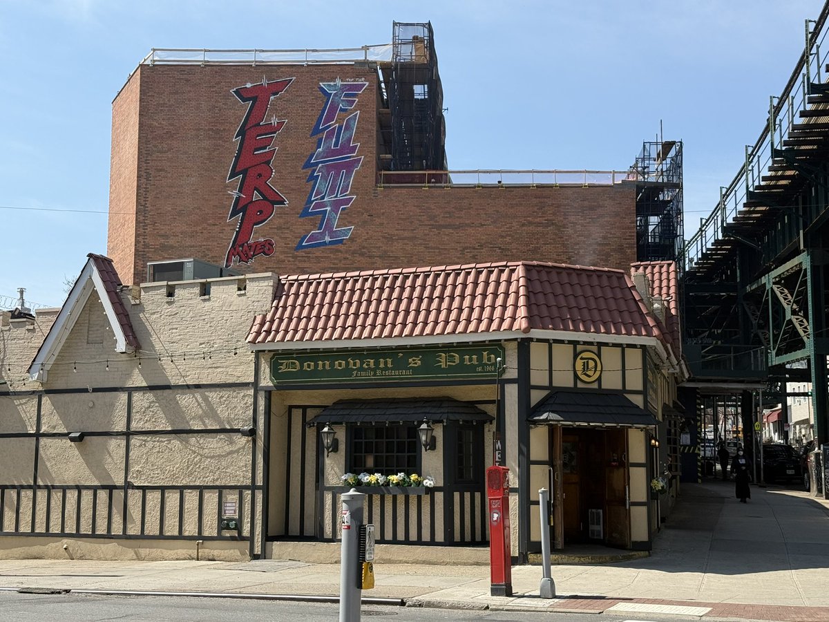 Queens Crapper tweet media