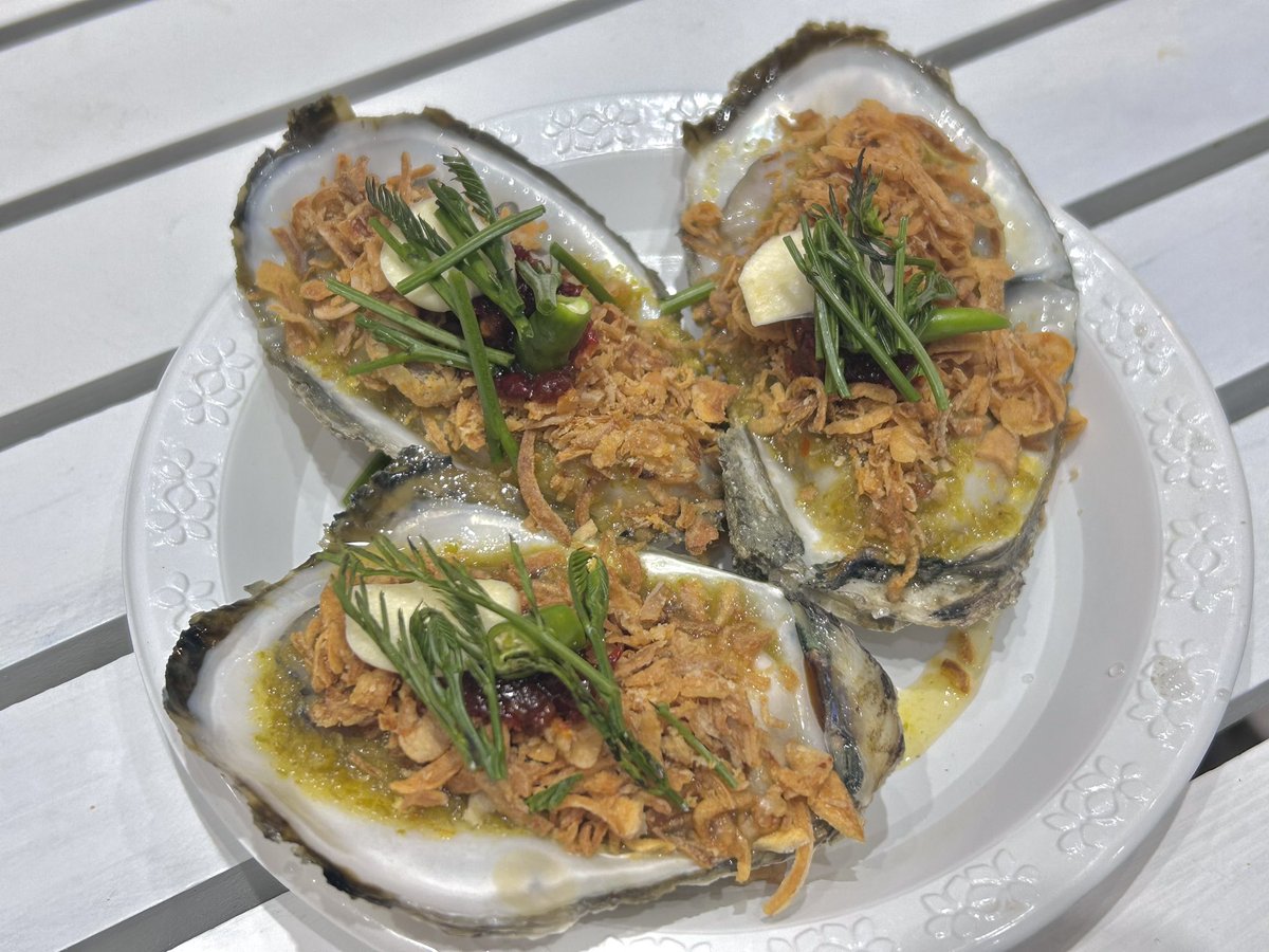 Anya Smith🍸🥜 tweet media