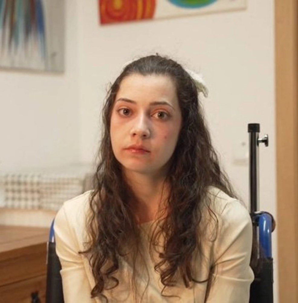 Emmerdeur1er's tweet photo. L'état espagnol a condamné à mort une victime plutôt que ses bourreaux.

Pardon Noelia. Repose en paix. 🕊️ https://t.co/ZHl0lhQ5tg