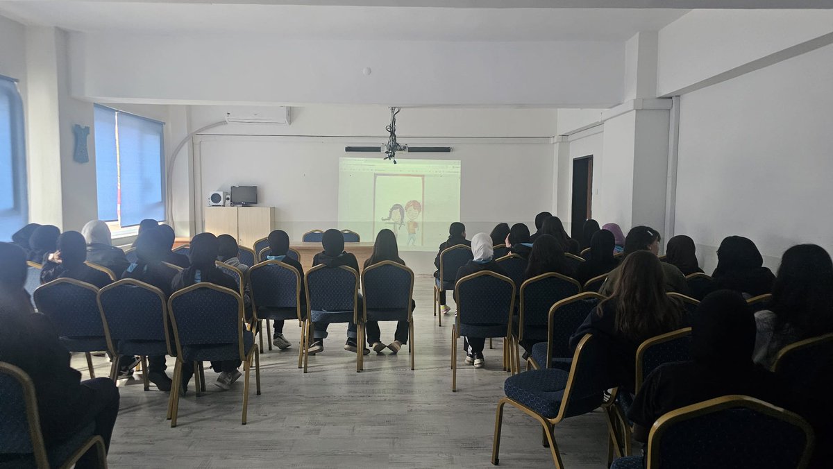 mtunaliiho's tweet photo. Bursa İl Milli Eğitim Müdürlüğümüz tarafından yürütülen "Yaşam Becerileri Projesi" kapsamında Mart ayı etkinliklerimizi gerçekleştirdik. Öğretmenlerimiz tarafından öğrencilerimize "Kişisel Bakım ve Hijyen" konulu seminer verildi.
@bursailmem16 
@kestel_mem https://t.co/j3ae5sT6Ye