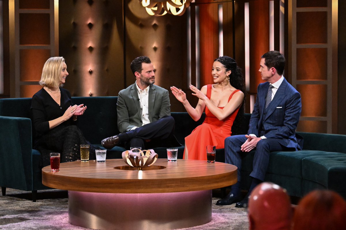 jamiedornanbr's tweet photo. 📸 | Nossa galeria já está atualizada com as fotos promocionais de Jamie Dornan no The Claudia Winkleman Show.

https://t.co/vddIPwNIcE https://t.co/hQCMOipP5k
