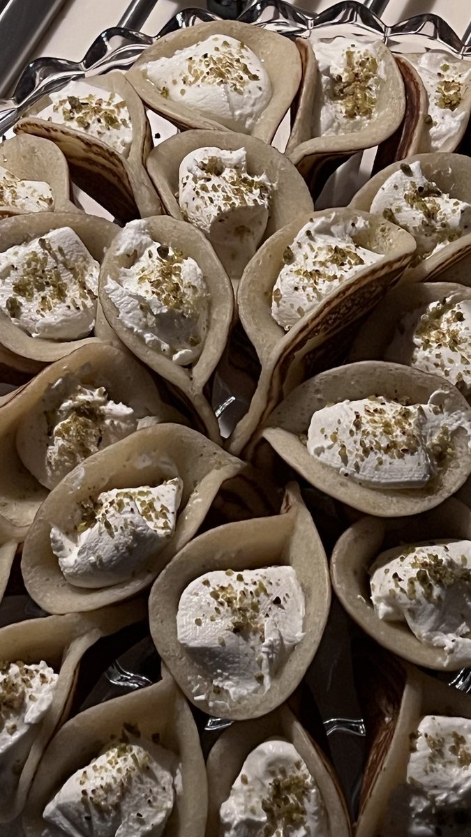 ميّ.. tweet media