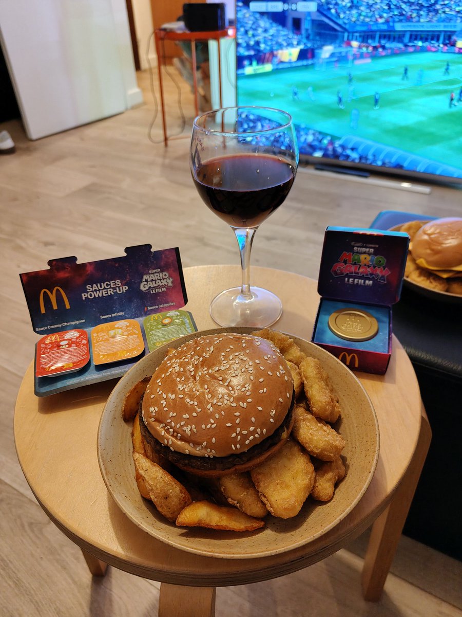 Akyn Feev tweet media