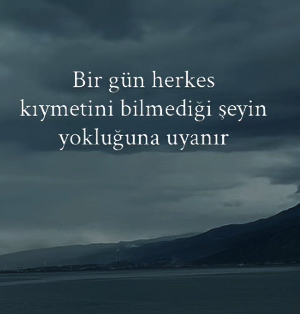 #Geceye ⤵️

 "Köklerinizden kopun, her şeyi reddedin" diyen Nietzsche'nin doğduğu yer ile , öldüğü yer arasında 30 metre mesafe vardır. Dünyayı gezip, hiçbir şeyin özgürlüğüne zincir vuramayacağını düşünen bir adamı bile başladığı yere geri döndürür  hayat ..

#iyigeceler ✌️