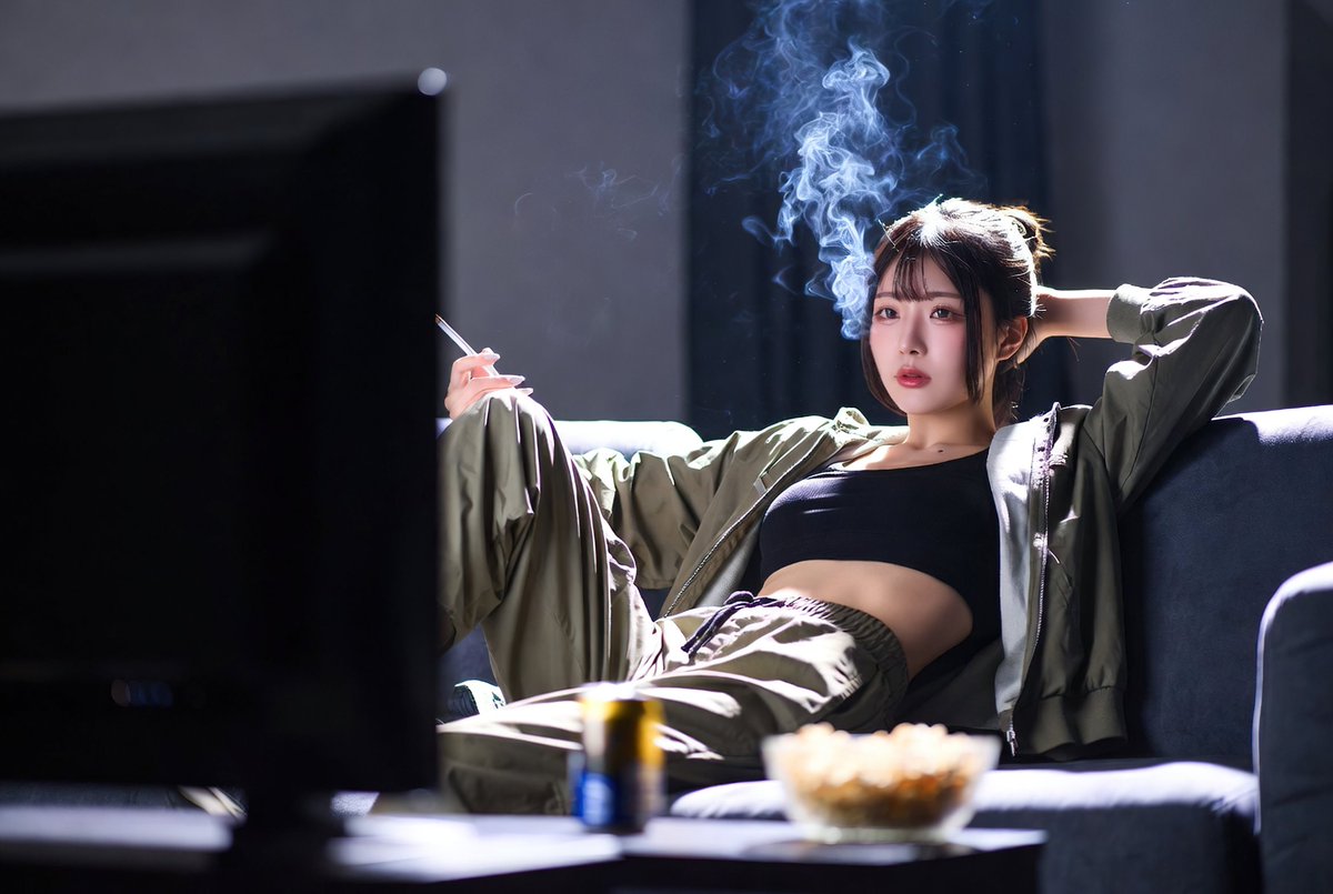 SmokingAiGirls's tweet photo. Friday unwind...
The week is over.
The city glows outside.
Inside, only calm and smoke. 💨🖤
#SmokingGallery #AIart #FridayUnwind https://t.co/mayH2dKO6B
