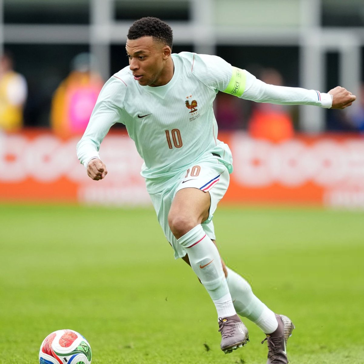 شبكة RM4Arab tweet media