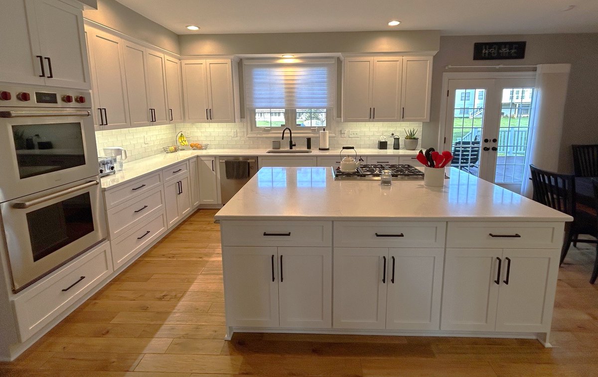 Talon9607's tweet photo. A Transitional Kitchen Transformation in Olney, MD
We recently completed this stunning kitchen remodel in Olney, MD, blending the best of contemporary and traditional design elements for a truly functional and beautiful space. #kitchenremodel #designbuild #homeimprovement https://t.co/fyo13mbvnn