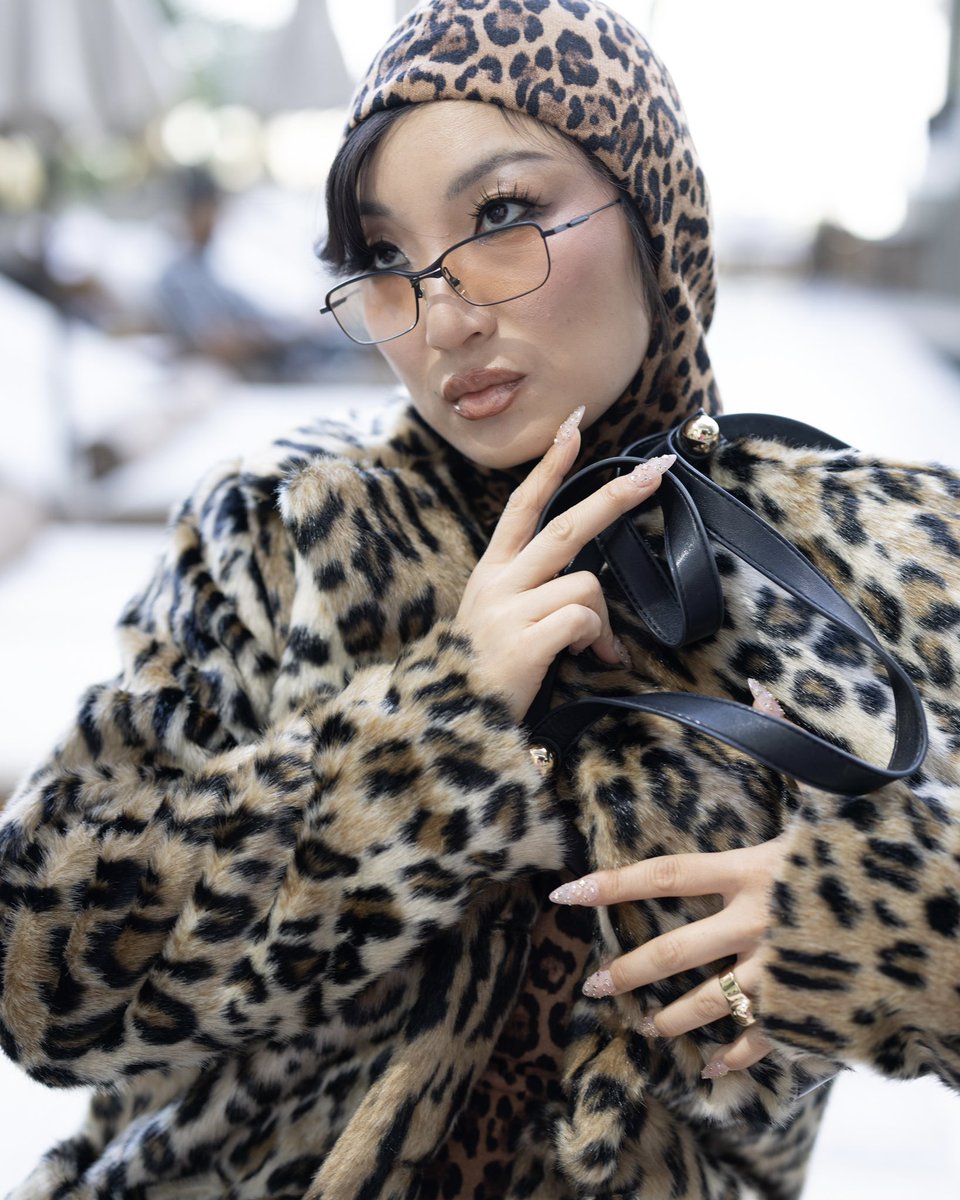 Anna Sui tweet media