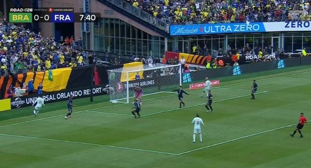 MESSI DIEU VIVANT tweet media