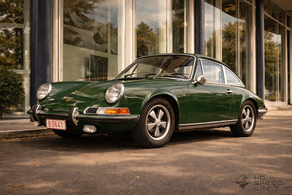 NoSpeedLimit_it's tweet image. #memories August 2015 #porsche911classic #Brussels 🇧🇪 #thereisnosubstitute
